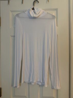 Three Dots White Lightweight Turtleneck Long Sleeve Top